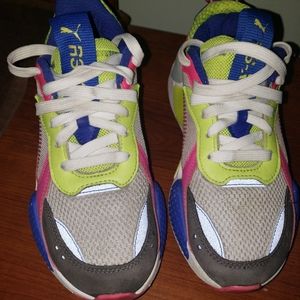 Womens Puma Tennis Shoes